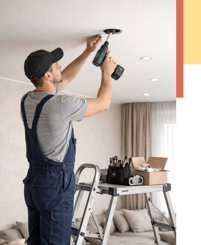 Установка и монтаж точечных светильников в натяжной потолок в Кирове от 1830 руб. | ОТДЕЛОЧНИК-Кро